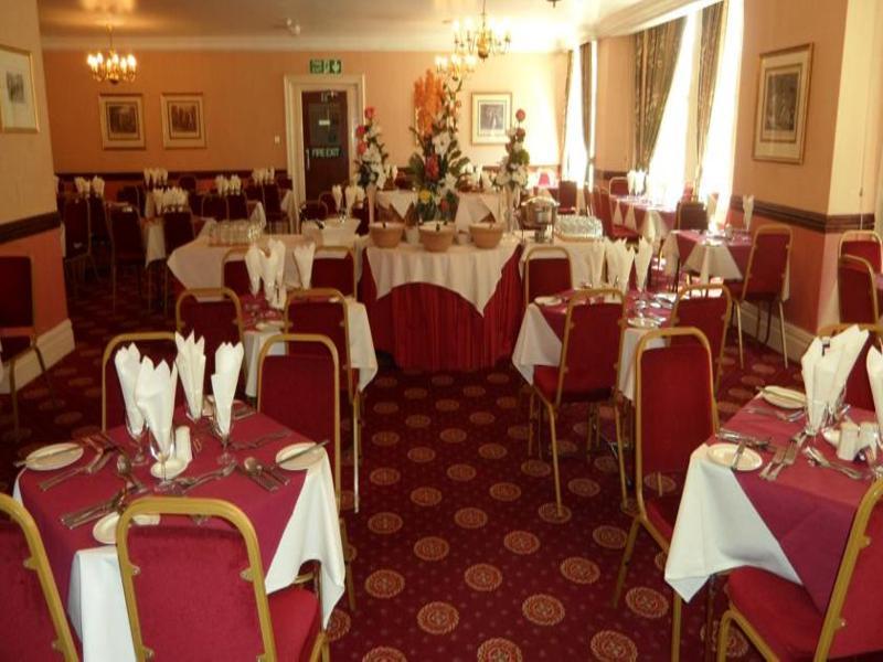 Glen Usk Hotel Llandrindod Wells Exterior photo